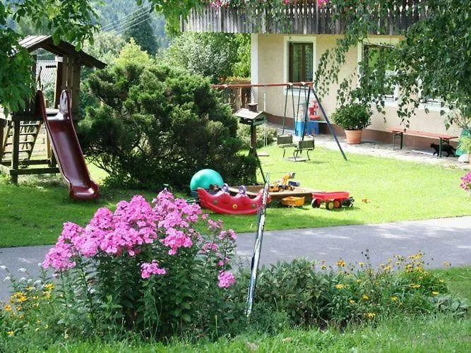 Holiday Home With Garden Near The Forest 아른츠왕